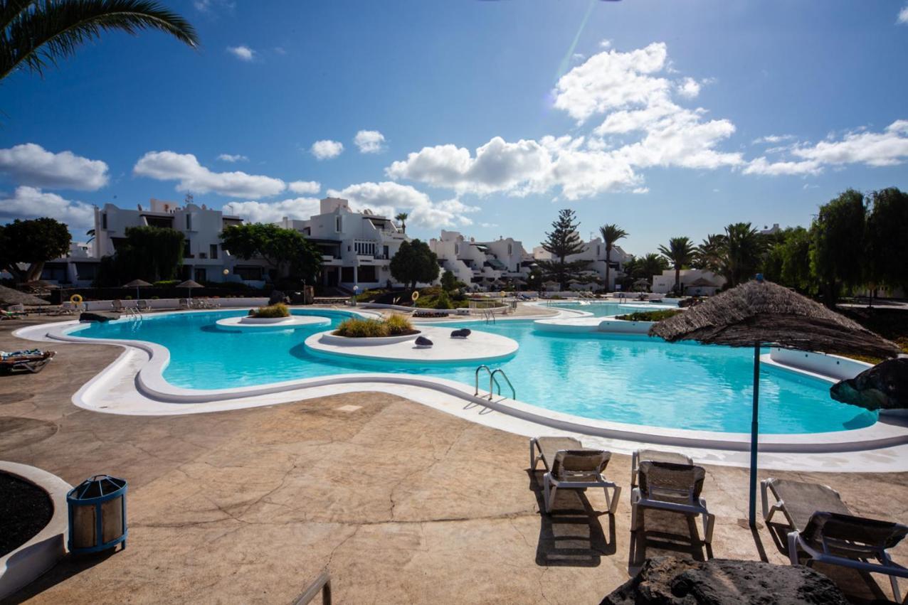 Manrique'S Holidays Costa Teguise Exteriör bild